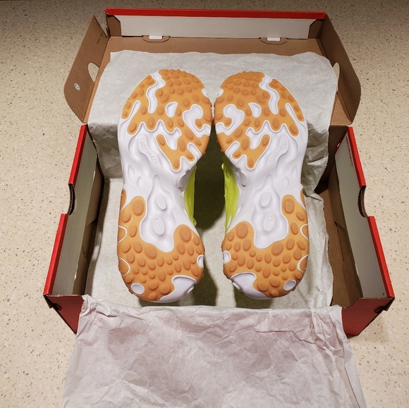 🆕️ Nike React Presto Volt ⚡ - Picture 12 of 16